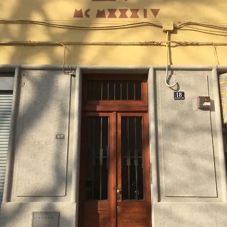 Up Τεργέστη